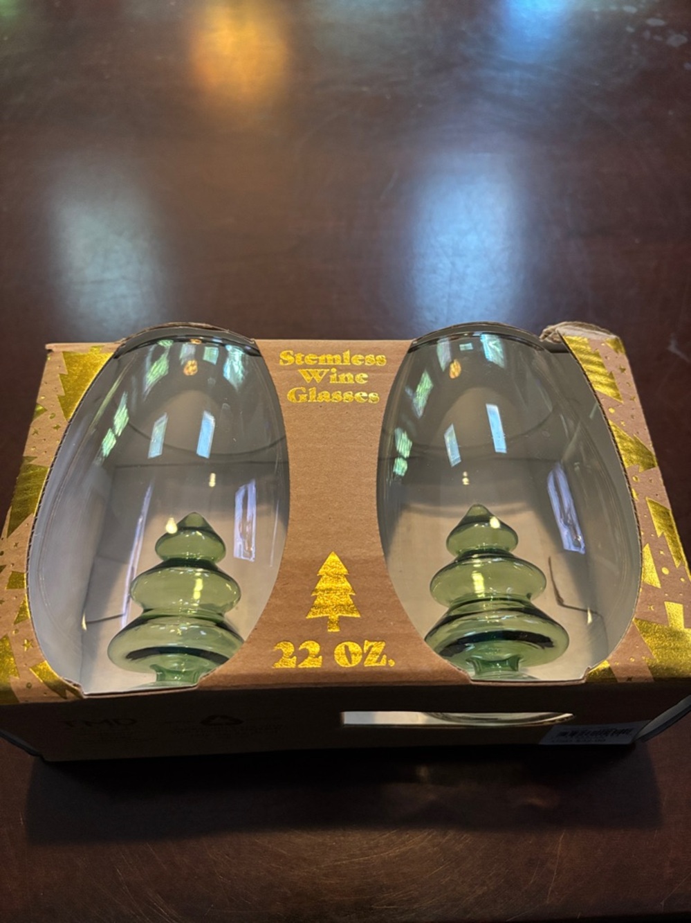 Set of 2 Stemless Wine Glasses Set with Christmas Holiday Tree  Center NWT
